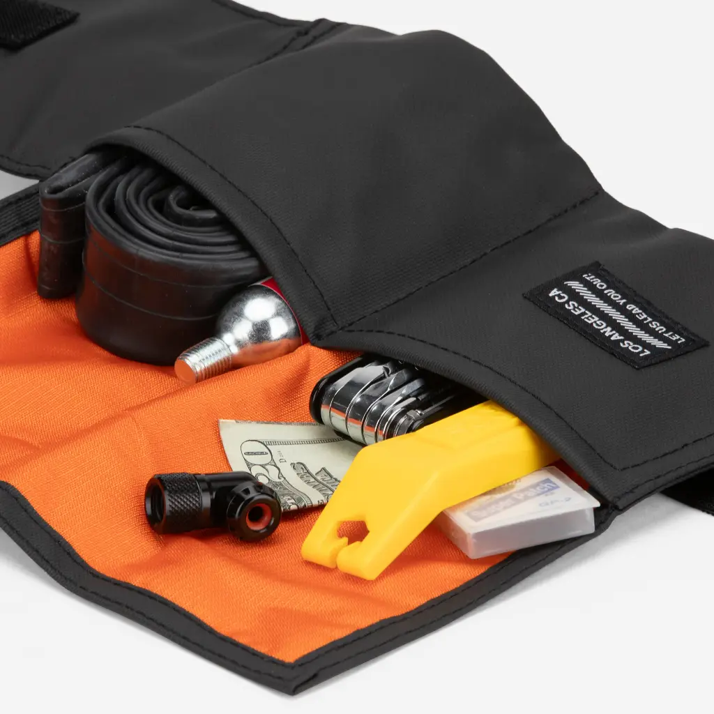 Leadout! saddle bag
